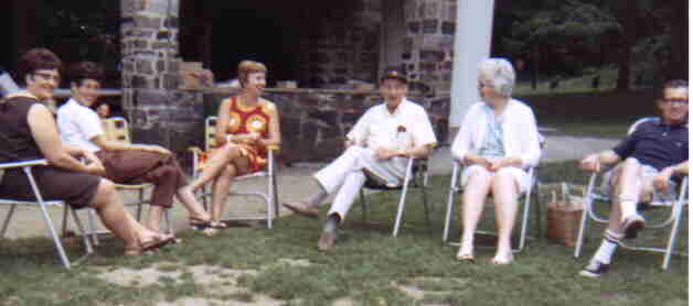 Family picnic June 21, 1969D.jpg (13299 bytes)
