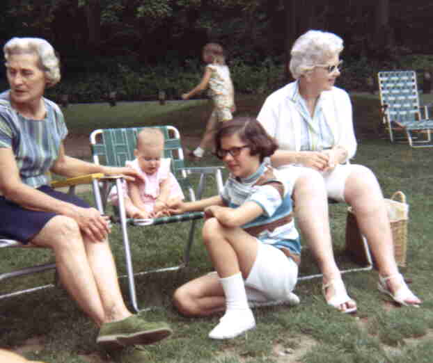 Family picnic June 21, 1969F.jpg (22147 bytes)